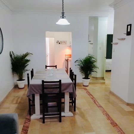 Large 2-Bedroom Apartment, Close To The American Consulate グアヤキル エクステリア 写真