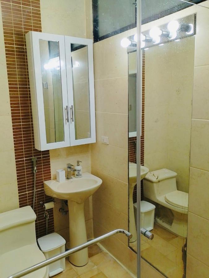 Large 2-Bedroom Apartment, Close To The American Consulate グアヤキル エクステリア 写真